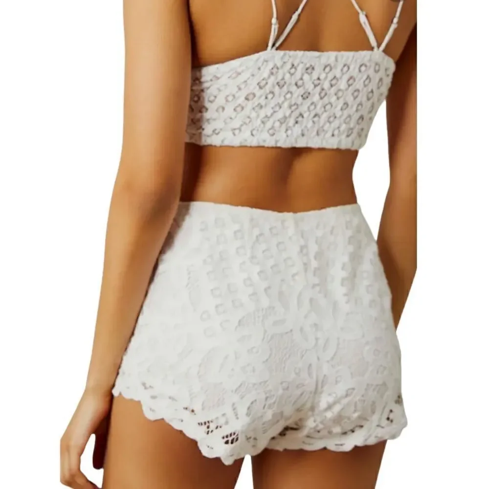 New Free People One Adella Shorts in White Size Medium